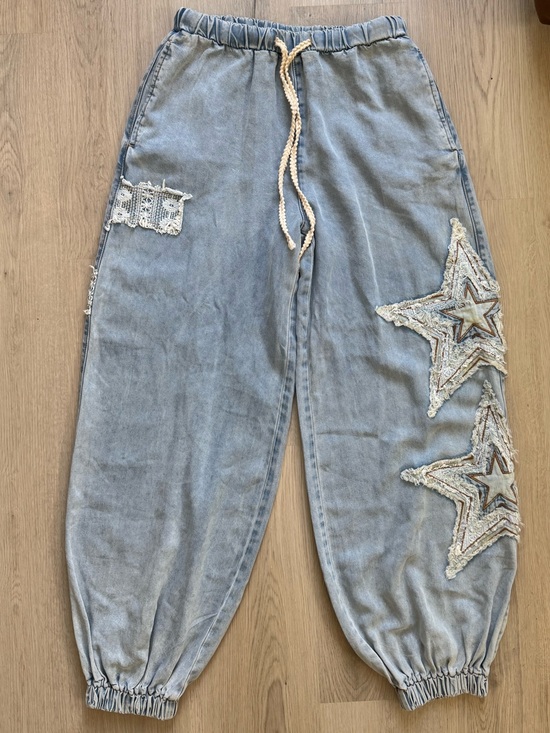 POL Pants - POL Wishing Star Light Wash Denim Joggers with Star Appliqués Soft Cotton Size M